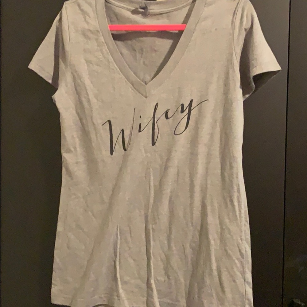 Wifey light grey tee